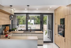 Private kitchen - Luxury Villa Gina (Dubrovnik)