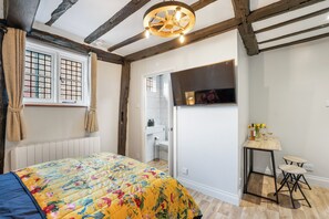 Huoneisto | 1 makuuhuone, silitysrauta/-lauta, ilmainen Wi-Fi, vuodevaatteet