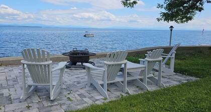 ZaLo Manor Unit Lakefront hot tub, pets