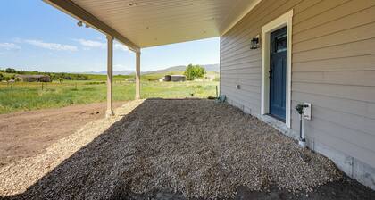 5 Mi to Devil Creek Reservoir: Idaho Farmhouse!