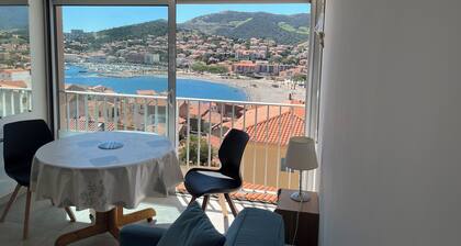 Magnificent panoramic view of the Bay of Banyuls. 3 * sea & mountain view