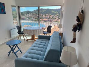 Living area - Magnificent panoramic view of the Bay of Banyuls. 3 * sea & mountain view (Banyuls-sur-Mer)