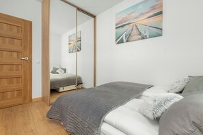 Apartment, 1 Bedroom, Balcony | 1 bedroom, bed sheets - Apartament Słoneczny Balkon by Renters (Gdansk)