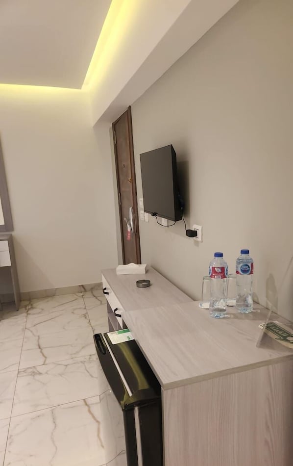 Sınıflandırılmamış resim, 85 üzerinden 1, düğme