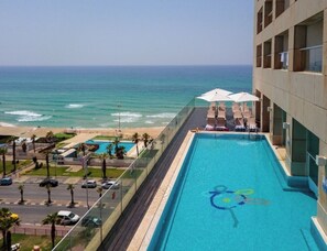 Außenpool (je nach Saison geöffnet)