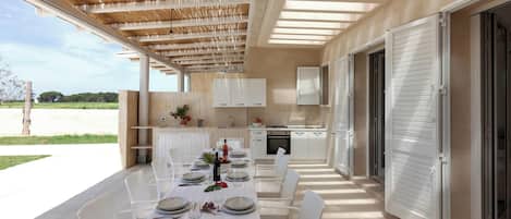 Standard-huvila, useita makuuhuoneita (Podere La Rimunda Otranto Garden And) | Ulkoruokailutilat