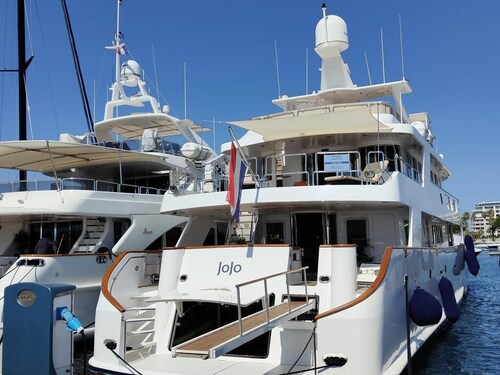 Yacht JoJo