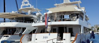 Yacht JoJo