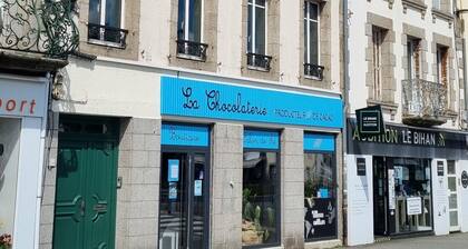 Emplacement unique pour ce superbe Duplex en plein centre de Concarneau