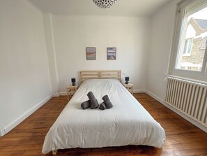 1 chambre, fer et planche Ă repasser, Wi-Fi, draps fournis