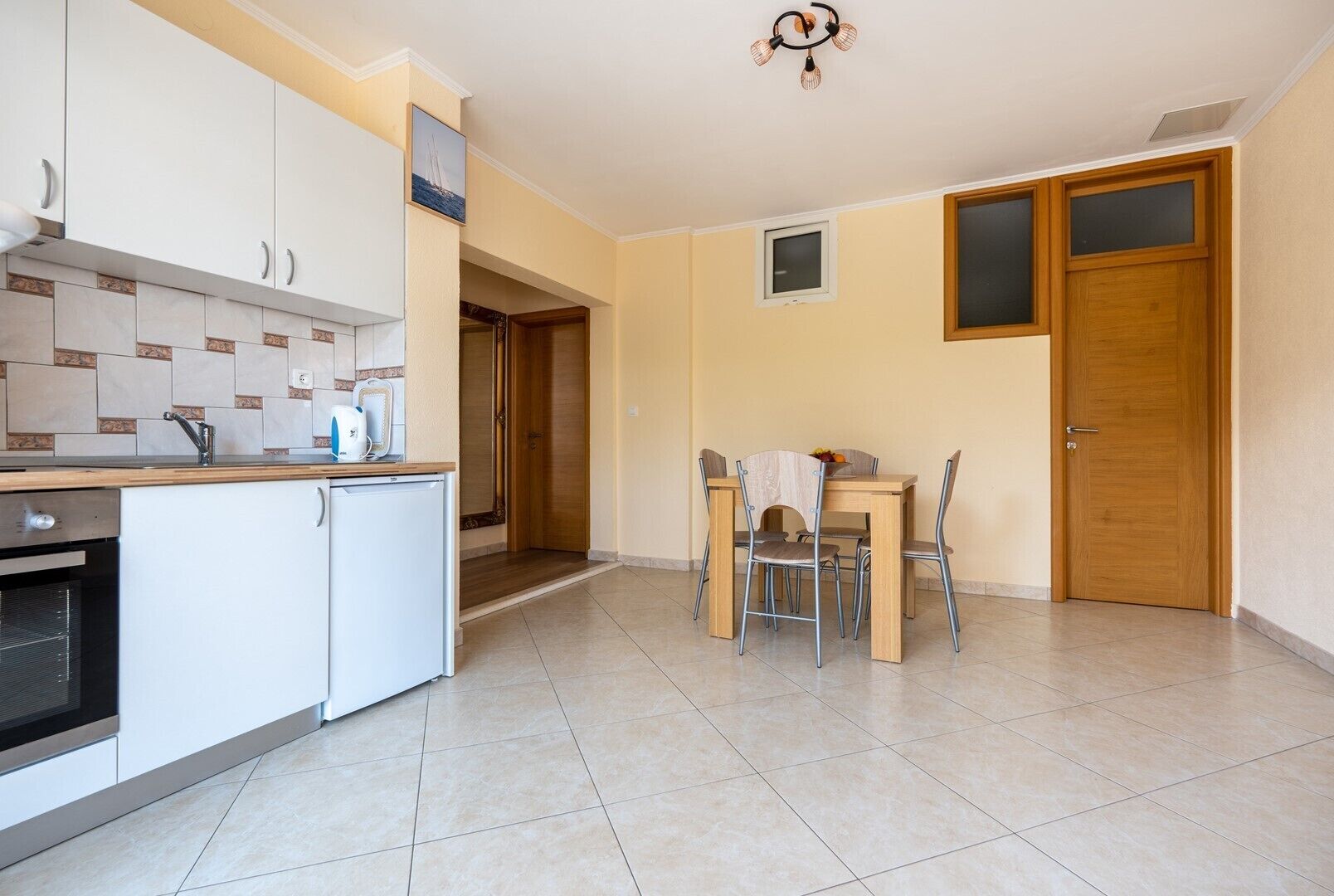 Fridge, oven, cookware/dishes/utensils
