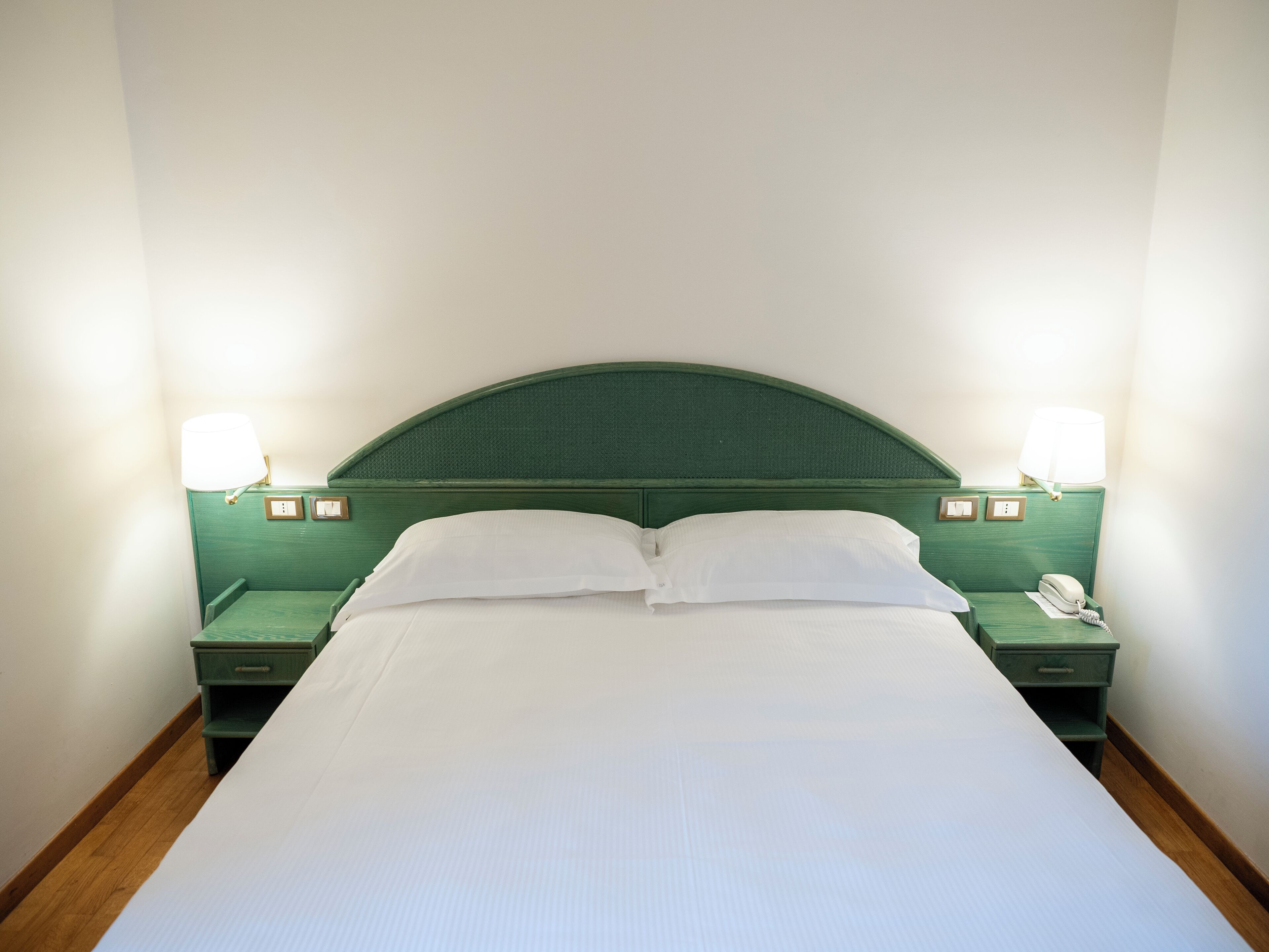 Bureau, fer et planche à repasser, Wi-Fi gratuit