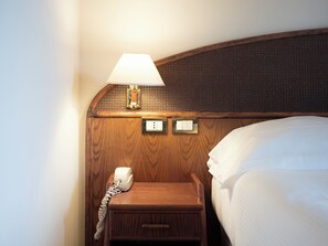 Chambre Quadruple | Bureau, fer et planche à repasser, Wi-Fi gratuit