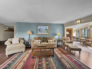 Leilighet, 2 soverom | Oppholdsområde | Smart-TV