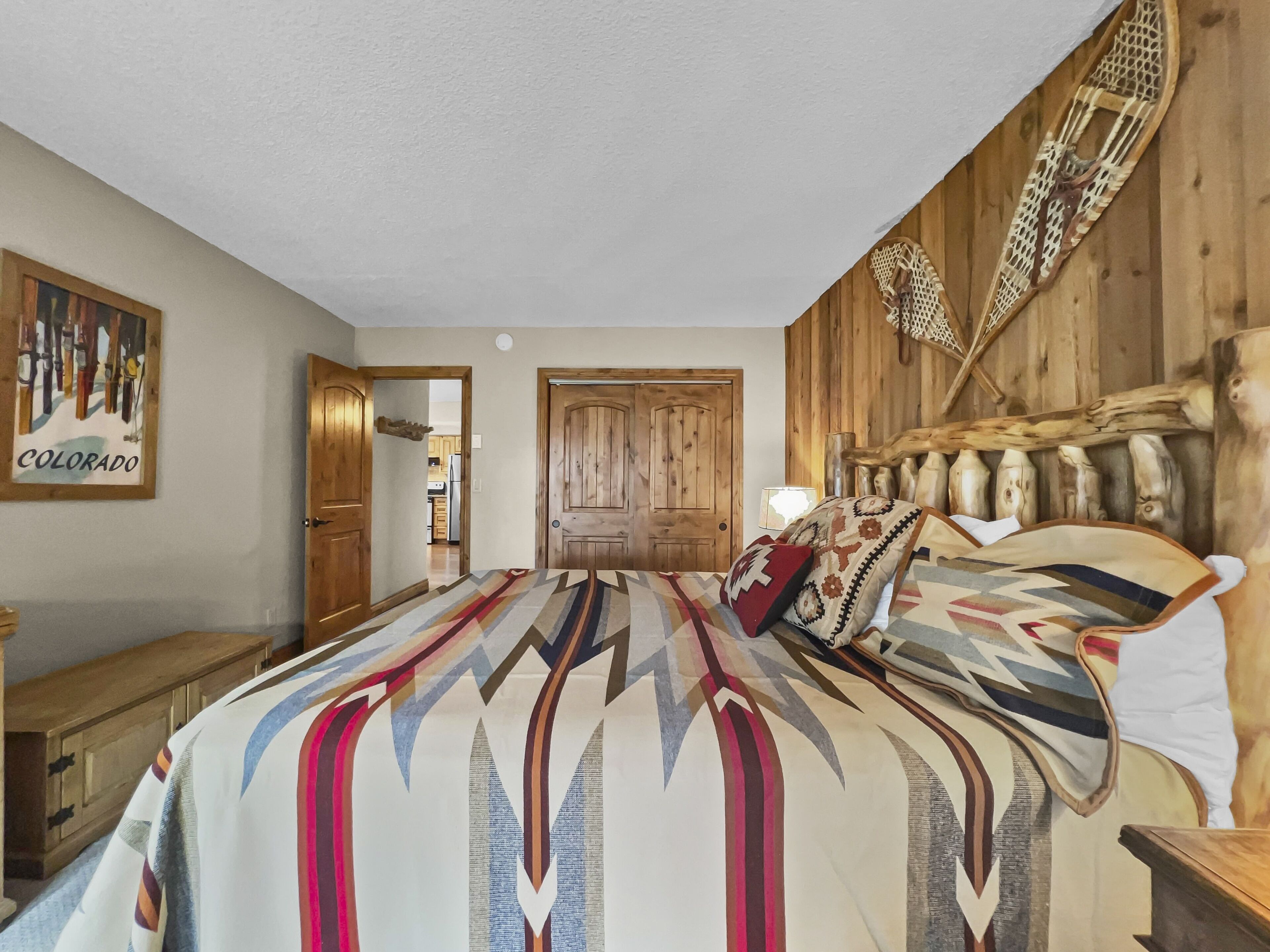2 bedrooms, laptop workspace, iron/ironing board, free WiFi