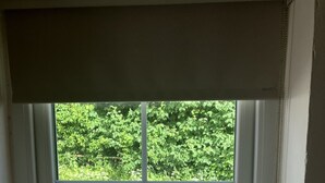 A kitchen window with a view of a road and greenery. - Annie's Cottage, Wellington
Stunning Cottage in lake District National Park (Seascale)