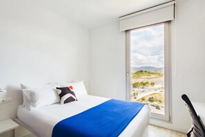 Studio – premium | Blendingsgardiner, strykejern/-brett, wi-fi (inkludert) og sengetøy