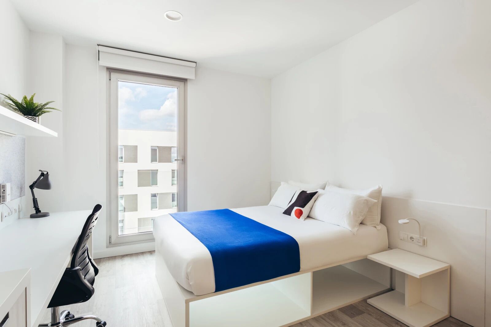 Estudio ejecutivo | Cortinas opacas, tabla de planchar con plancha, wifi gratis