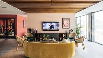 Coin salon dans le hall