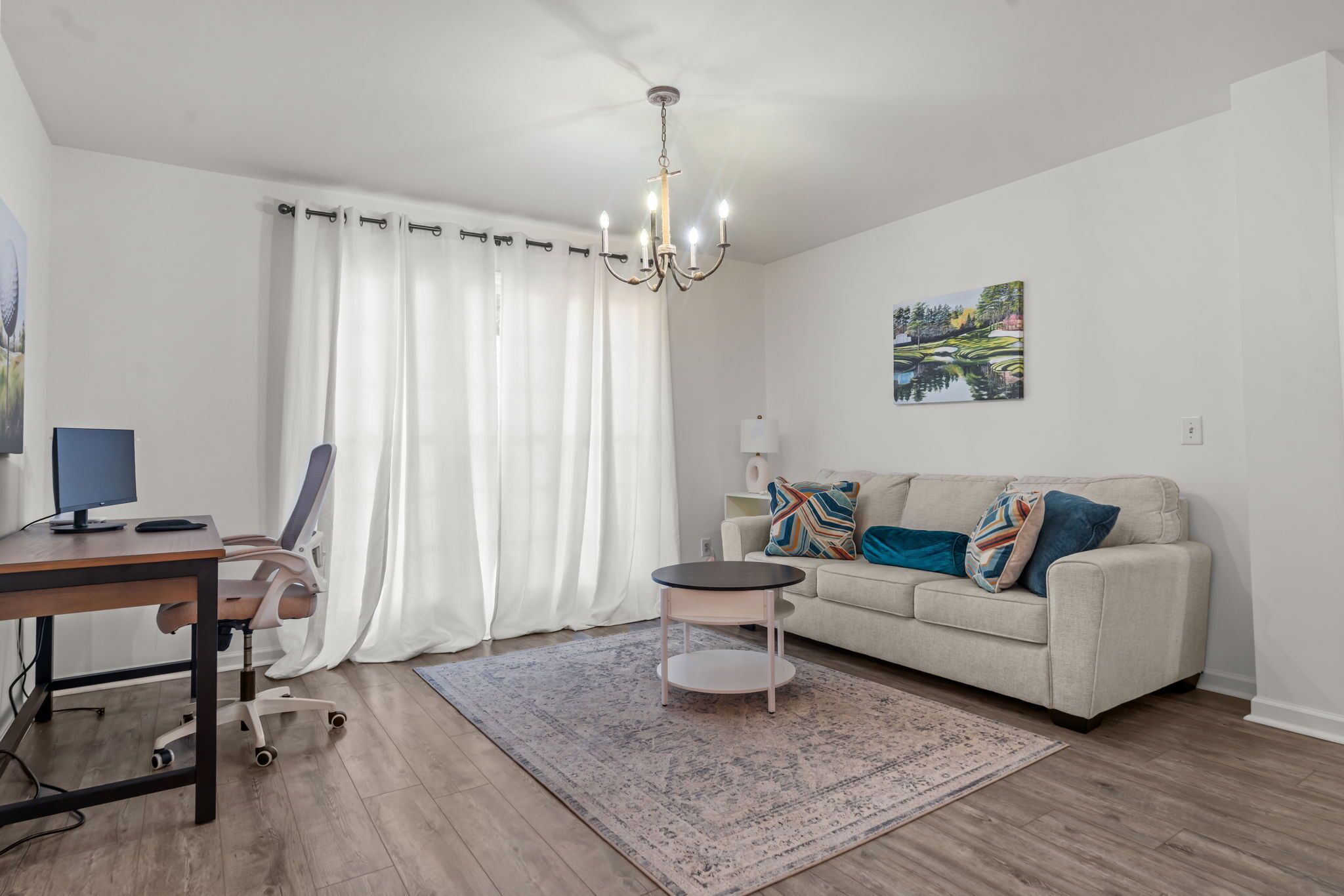 Smart TV, computer monitors