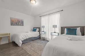 3 bedrooms, in-room safe, desk, iron/ironing board