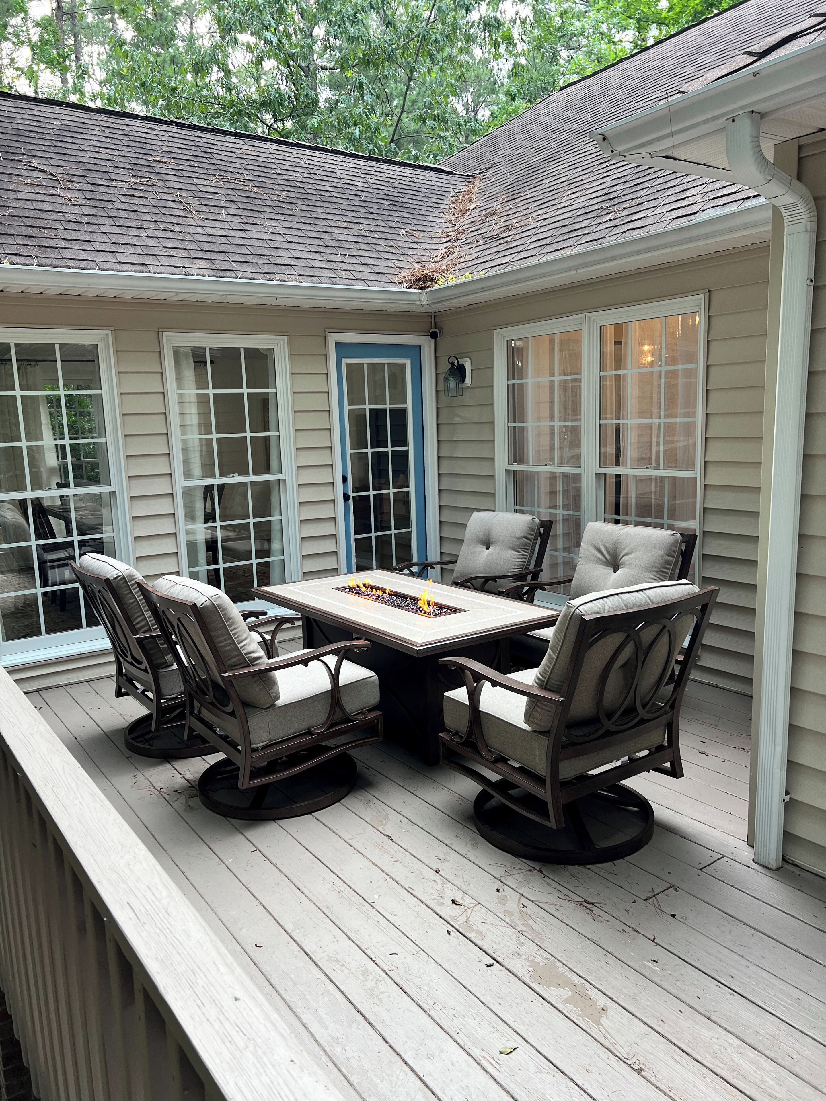 屋外ダイニングエリア