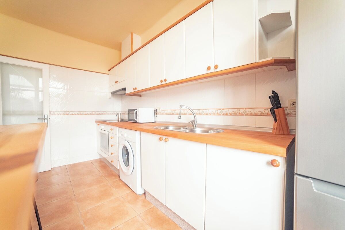 Køleskab, mikrobølgeovn, ovn