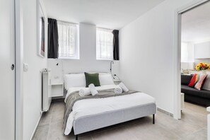 1 bedroom, desk, iron/ironing board, free WiFi - Ravizza S1 - One Bedroom Apartment, Sleeps 3 (Milano)