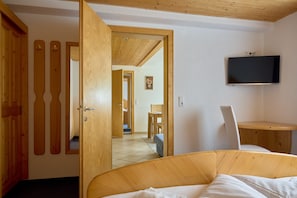 2 bedrooms, free WiFi - 4911 Apartment Gerhard an der Talstation St. Galle (St. Gallenkirch)