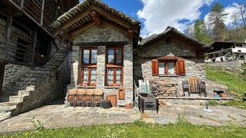 Esterni