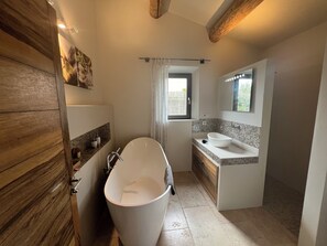 Shower, hair dryer, towels, toilet paper