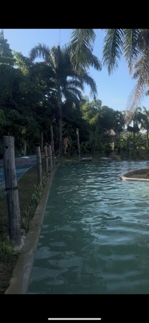 2 piscine all'aperto