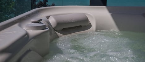 Luxe penthouse, hot tub | 2 slaapkamers, een kluis op de kamer, geluiddichte muren, gratis wifi