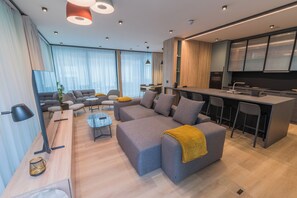 Luxury Ρετιρέ, μπανιέρα με υδρομασάζ | Ιδιωτική κουζίνα | Ψυγείο, σκεύη μαγειρικής/πιάτα/κουζινικά
