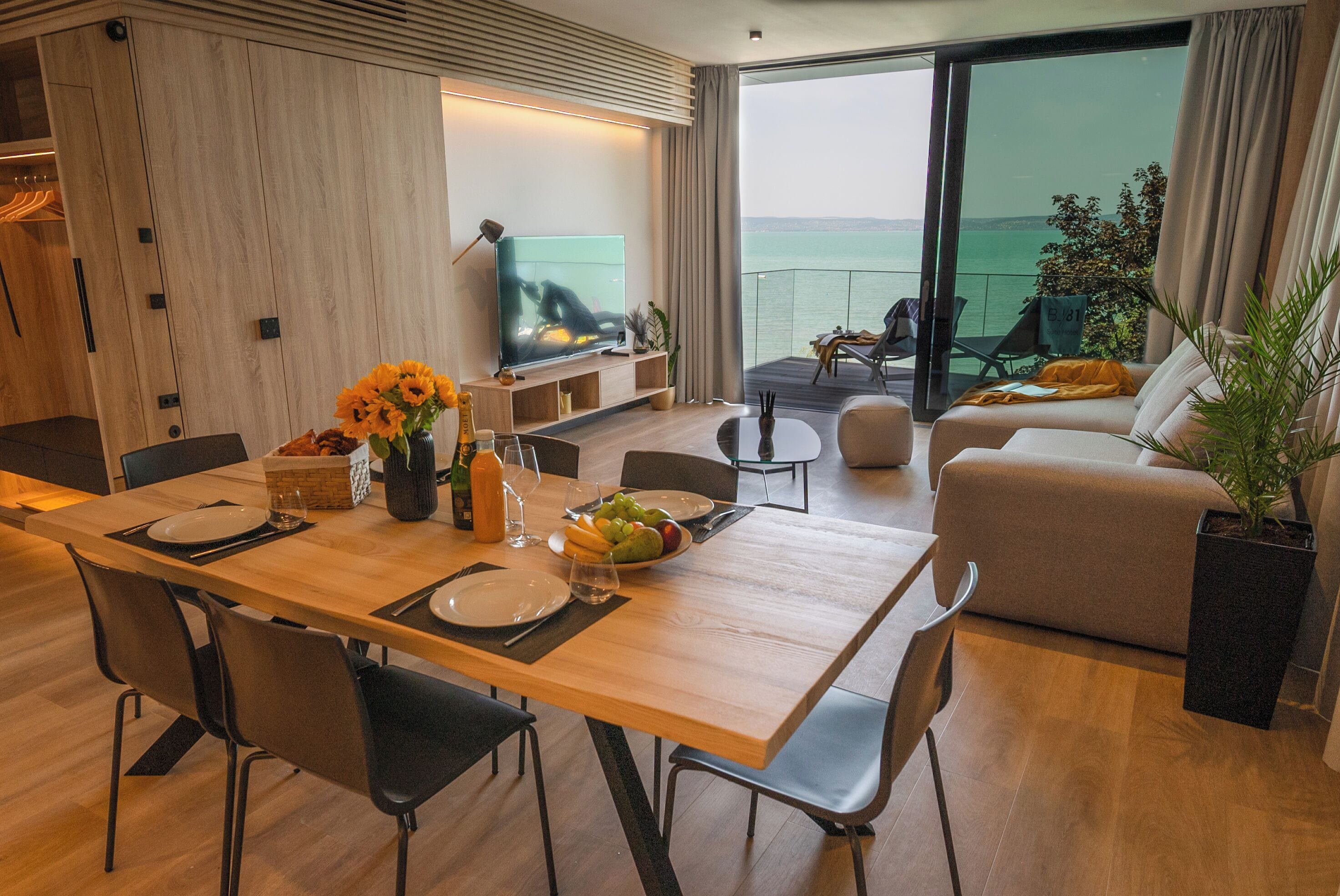 Zimmersafe, schallisolierte Zimmer, kostenloses WLAN, Bettwäsche