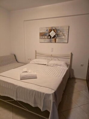 1 bedroom, desk, iron/ironing board, WiFi - Modern apartment in Sitia, Crete! (Sitia)
