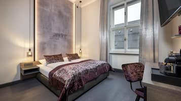 Classic Double Room, Non Smoking, Air conditioning | In-room safe, blackout drapes, soundproofing, WiFi (free)