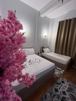 Appartement Deluxe, balcon, vue ville | 1 chambre, rideaux occultants, chambres insonorisées