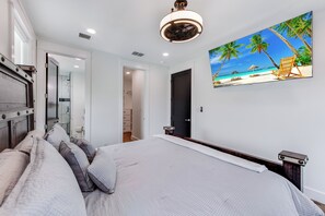 4 bedrooms, iron/ironing board, WiFi, bed sheets