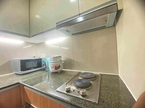 Fridge, microwave, stovetop, rice cooker