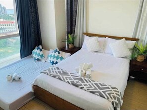 Family Condo | Iron/ironing board, free WiFi