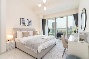 1 bedroom, WiFi - Vibrant 1-BR at DAMAC Heights (Dubai)