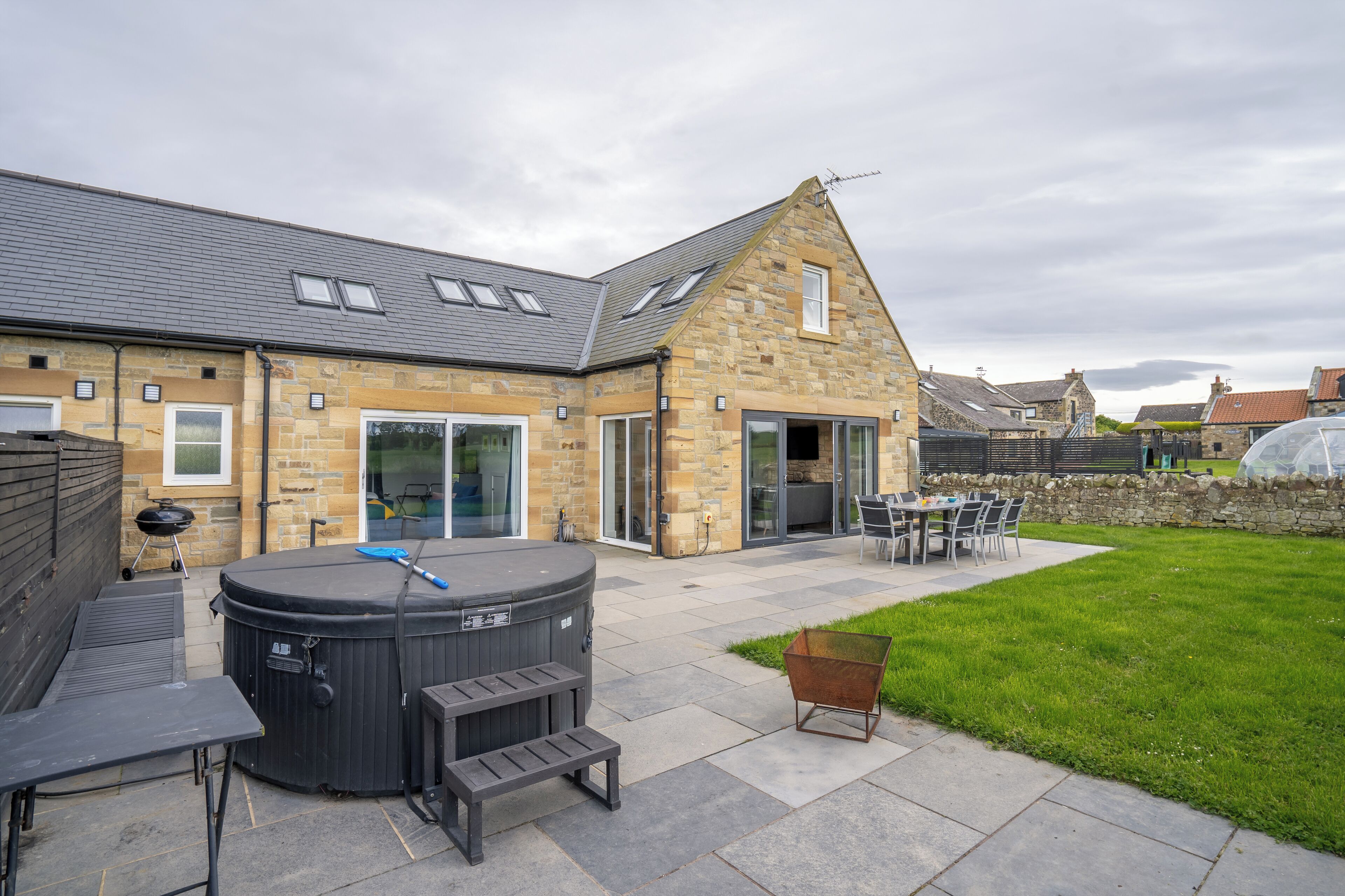 Casa de campo clássica | Banheira de hidromassagem particular