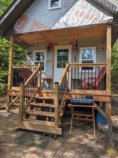 Charming 1-bedroom cabin in South River