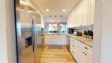 House (Augusta Village 523) | Private kitchen