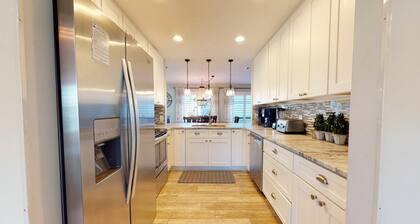 Augusta Village Sandestin by Gibson BR