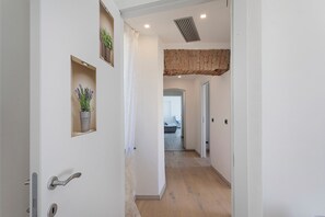 City Apartment | Living area