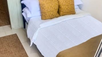 1 slaapkamer, een strijkplank/strijkijzer, wifi, beddengoed