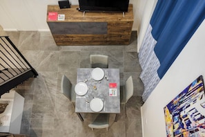 Apartment | Living area | 35-inch TV with digital channels - Zecca Contemporary Loft  (Genoa)