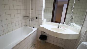 Classic Apartment | Bathroom